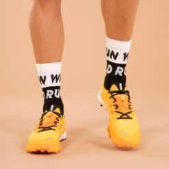 CHAUSSETTES DE RUNNING RUN900 EPAISSES MI-MOLLET RUN WILD BLANCHE NOIRE -Équipement Sportif chaussettes de running run900 epaisses mi mollet run wild blanche noire 6