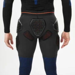 Short De Protection De Ski Et Snowboard Homme - DSH 500 Noir 8 Short De Protection De Ski Et Snowboard Homme - DSH 500 Noir -Équipement Sportif short de protection de ski et snowboard homme dsh 500 noir 3